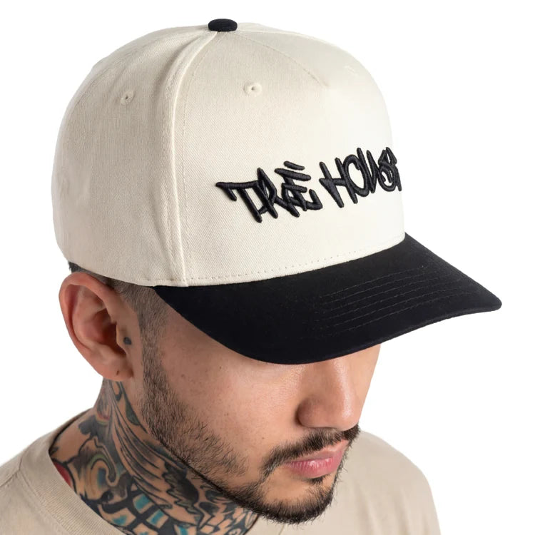 Gorra con logo de graffiti - Crema